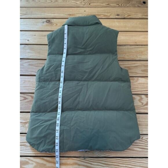Patagonia Down Filled Puffer Vest Size Small Women’s Green Zip/Snap Front - Picture 7 of 8